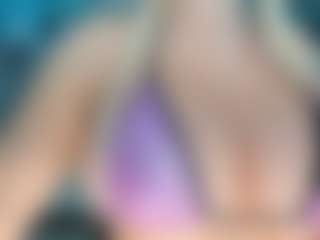 adrianna777's Live Sex Cam Show