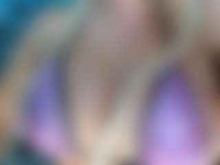 adrianna777's Live Sex Cam Show