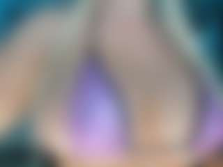 adrianna777's Live Sex Cam Show
