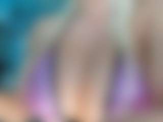 adrianna777's Live Sex Cam Show