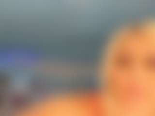 adrianna777's Live Sex Cam Show