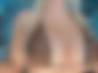 adrianna777's Live Sex Cam Show