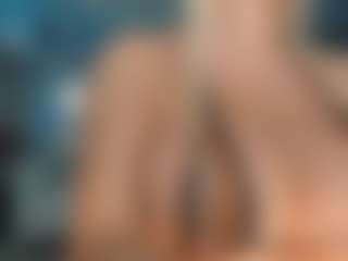 adrianna777's Live Sex Cam Show