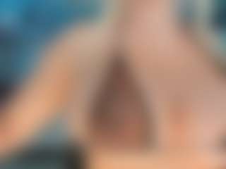 adrianna777's Live Sex Cam Show