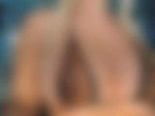 adrianna777's Live Sex Cam Show