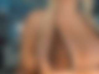 adrianna777's Live Sex Cam Show