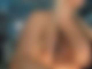 adrianna777's Live Sex Cam Show
