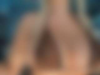 adrianna777's Live Sex Cam Show
