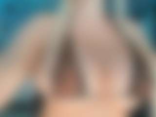 adrianna777's Live Sex Cam Show