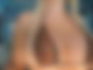 adrianna777's Live Sex Cam Show