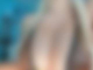 adrianna777's Live Sex Cam Show