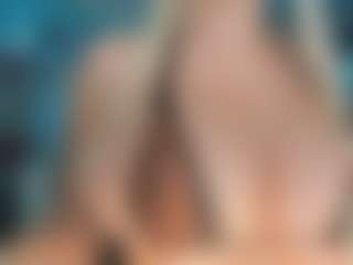 adrianna777's Live Sex Cam Show