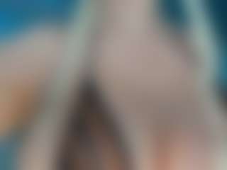 adrianna777's Live Sex Cam Show