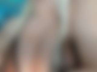 adrianna777's Live Sex Cam Show