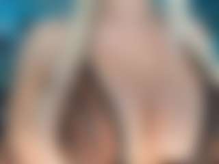 adrianna777's Live Sex Cam Show
