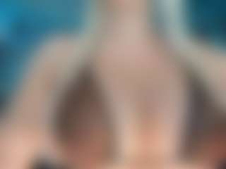 adrianna777's Live Sex Cam Show
