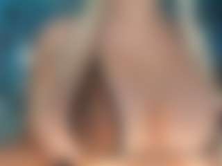 adrianna777's Live Sex Cam Show