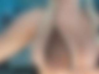 adrianna777's Live Sex Cam Show
