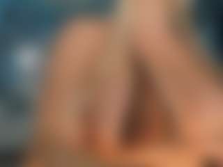 adrianna777's Live Sex Cam Show