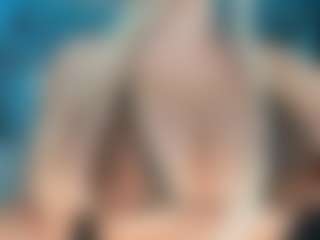 adrianna777's Live Sex Cam Show