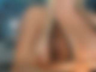 adrianna777's Live Sex Cam Show
