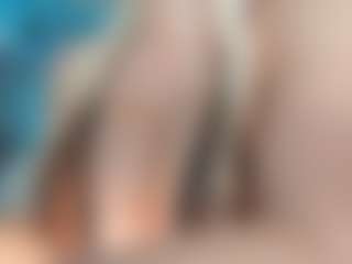 adrianna777's Live Sex Cam Show