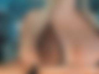 adrianna777's Live Sex Cam Show