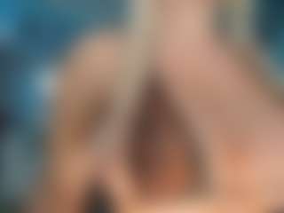 adrianna777's Live Sex Cam Show
