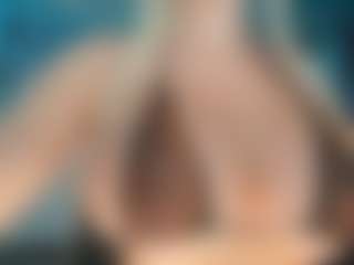 adrianna777's Live Sex Cam Show