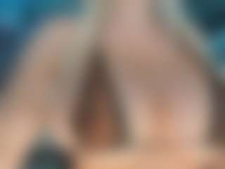 adrianna777's Live Sex Cam Show