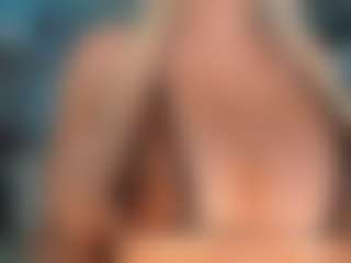 adrianna777's Live Sex Cam Show