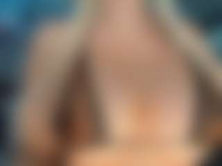 adrianna777's Live Sex Cam Show