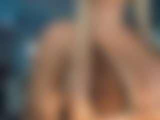 adrianna777's Live Sex Cam Show