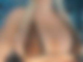 adrianna777's Live Sex Cam Show