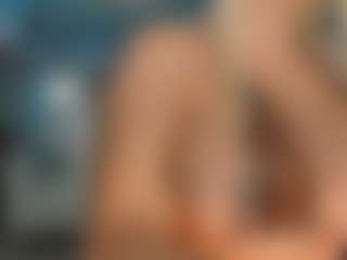 adrianna777's Live Sex Cam Show