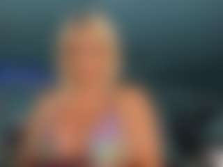 adrianna777's Live Sex Cam Show