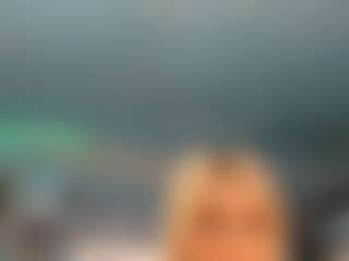 adrianna777's Live Sex Cam Show