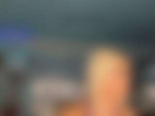 adrianna777's Live Sex Cam Show