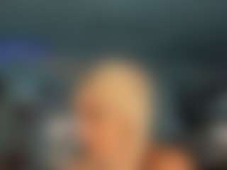 adrianna777's Live Sex Cam Show