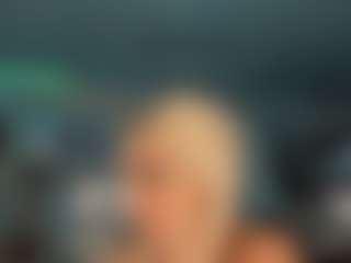 adrianna777's Live Sex Cam Show