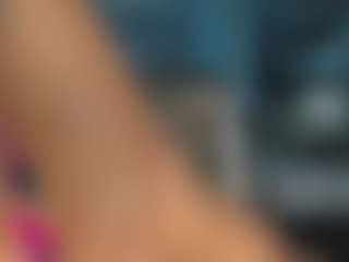 Show di cam dal vivo di adrianna777