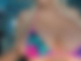 adrianna777's Live Sex Cam Show