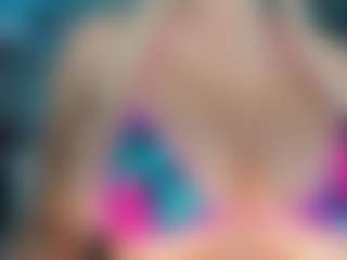 adrianna777's Live Sex Cam Show
