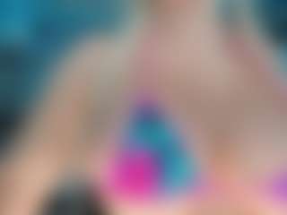 adrianna777's Live Sex Cam Show
