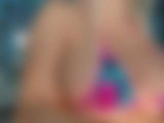 adrianna777's Live Sex Cam Show