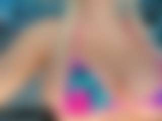 adrianna777's Live Sex Cam Show