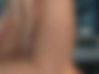 adrianna777's Live Sex Cam Show