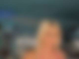 adrianna777's Live Sex Cam Show