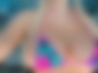 adrianna777's Live Sex Cam Show