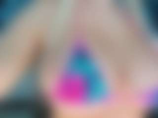 adrianna777's Live Sex Cam Show